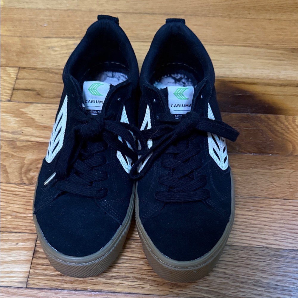Cariuma Catiba Pro Black and White Sneakers with Gum Sole